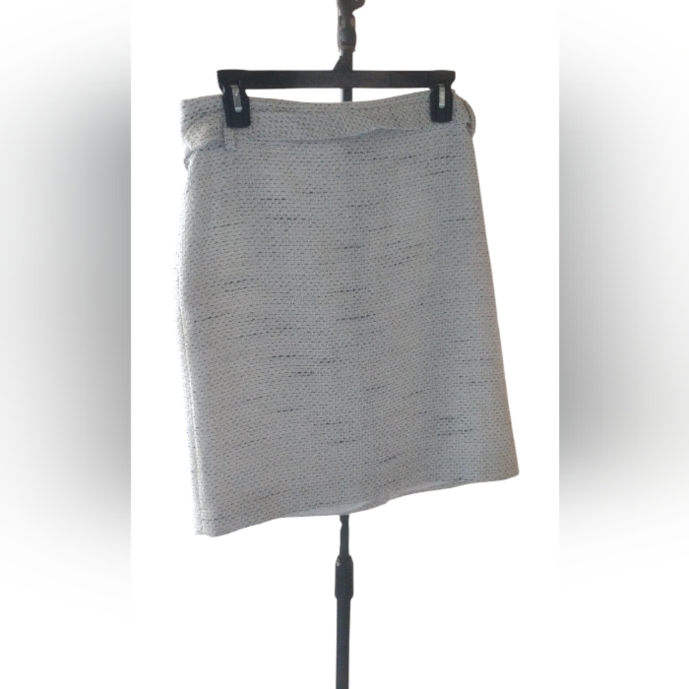 White House Black Market Tweed Like White Silver Strand Skirt W Belt SZ 10